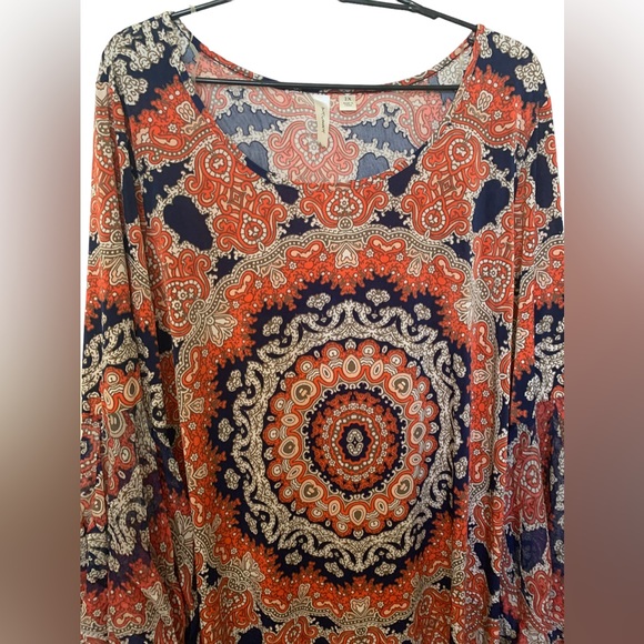 NWT TACERA Woman’s Medallion Orange Navy Blue Dress Sheer Winged Sleeves 2X - Picture 2 of 15